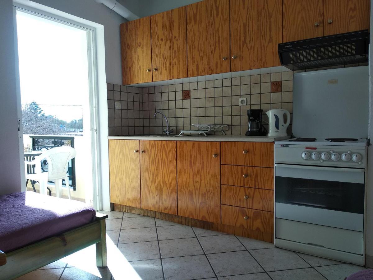 Ton Mari Apartments Paleohóra Kültér fotó