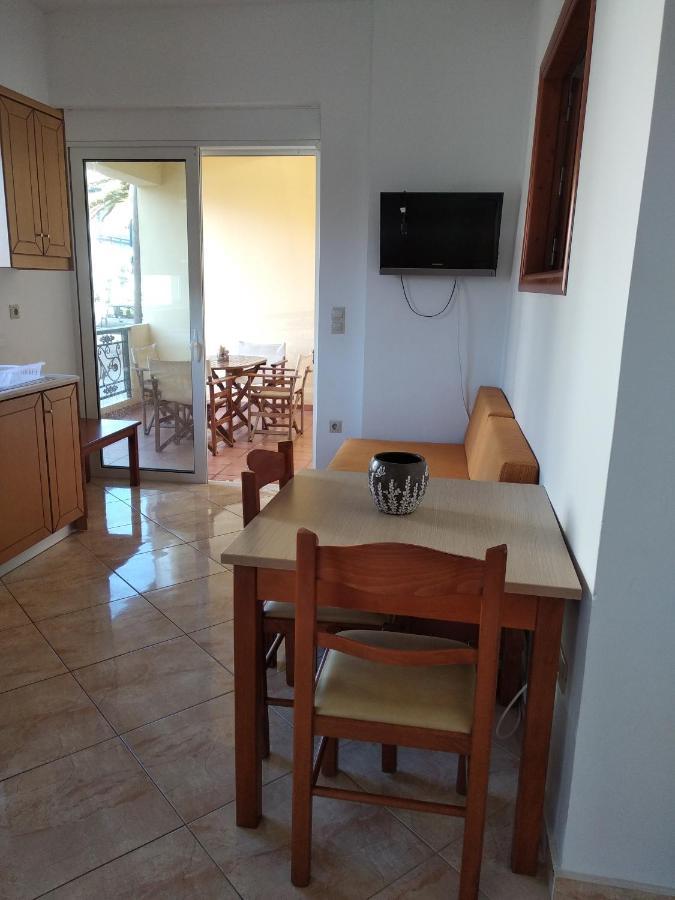 Ton Mari Apartments Paleohóra Kültér fotó