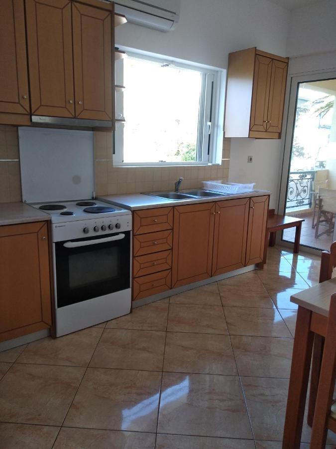 Ton Mari Apartments Paleohóra Kültér fotó