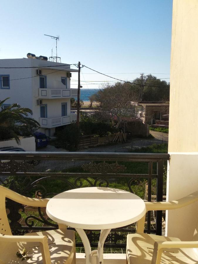 Ton Mari Apartments Paleohóra Kültér fotó